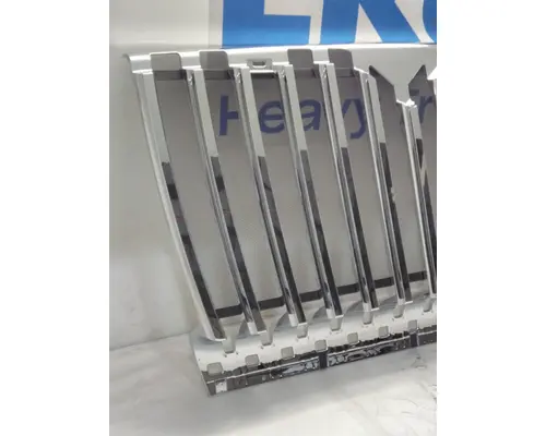 INTERNATIONAL HV Grille