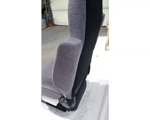 INTERNATIONAL HV Seat, Front