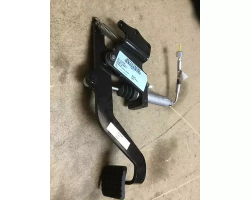 INTERNATIONAL HX515 Accelerator Parts