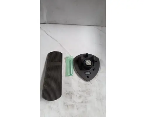 INTERNATIONAL HX515 Accelerator Parts