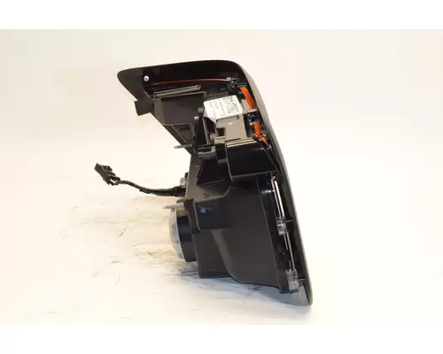 INTERNATIONAL HX515 Headlamp Assembly