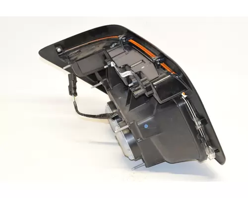INTERNATIONAL HX515 Headlamp Assembly