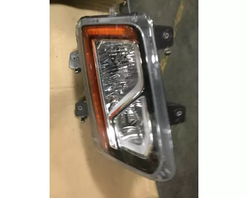 INTERNATIONAL HX515 Headlamp Assembly