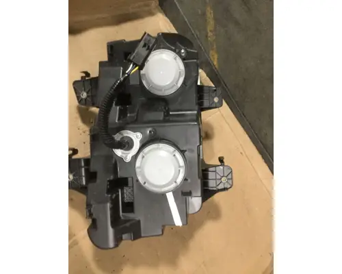 INTERNATIONAL HX515 Headlamp Assembly