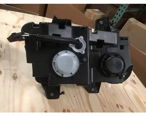 INTERNATIONAL HX515 Headlamp Assembly