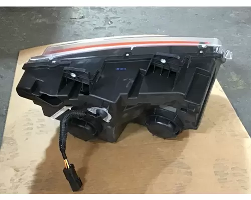 INTERNATIONAL HX515 Headlamp Assembly