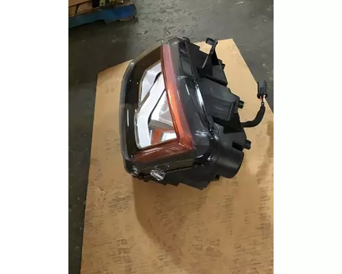INTERNATIONAL HX515 Headlamp Assembly