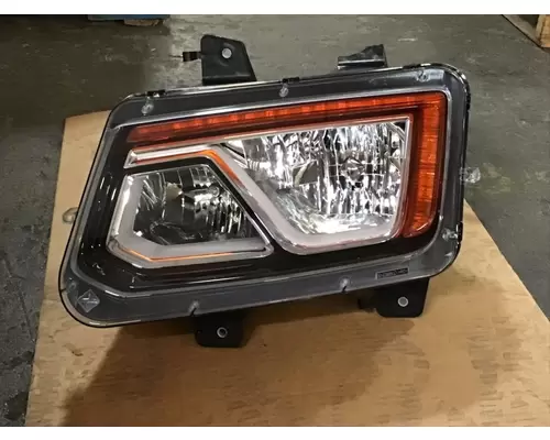 INTERNATIONAL HX515 Headlamp Assembly
