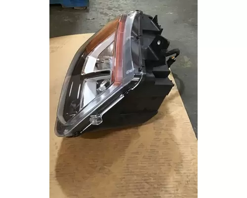 INTERNATIONAL HX515 Headlamp Assembly