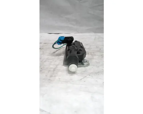 INTERNATIONAL HX515 Latches and Locks