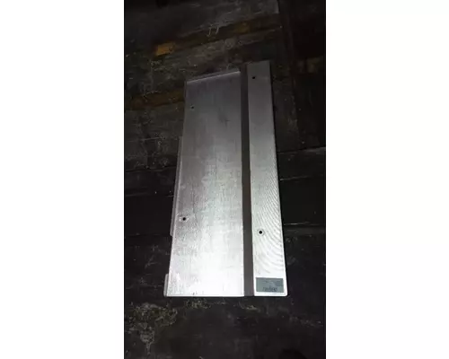 INTERNATIONAL HX515 Muffler Shield