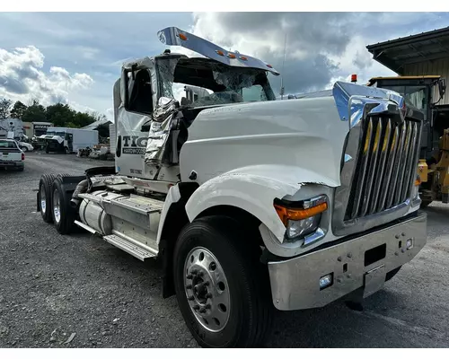 INTERNATIONAL HX520 Axle Beam (Front)