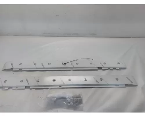 INTERNATIONAL HX520 Body Parts, Misc.