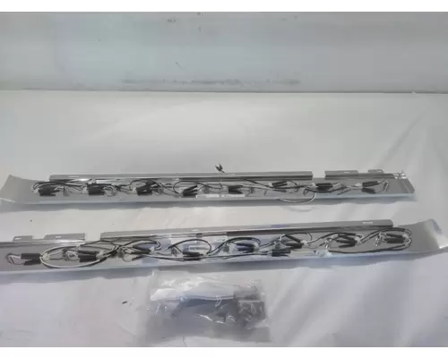 INTERNATIONAL HX520 Body Parts, Misc.