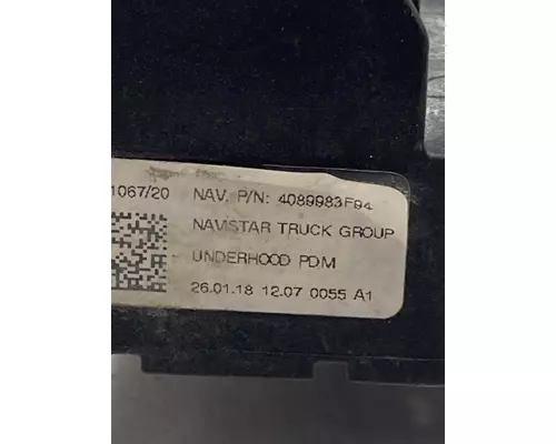 INTERNATIONAL HX520 Fuse Box
