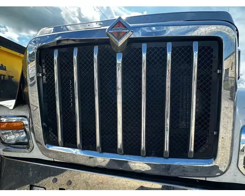 INTERNATIONAL HX520 Grille