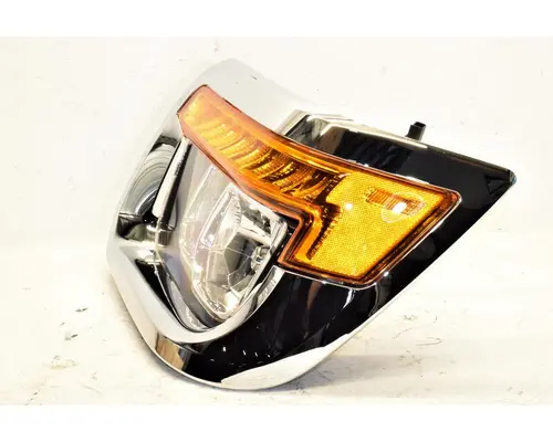 INTERNATIONAL HX520 Headlamp Assembly