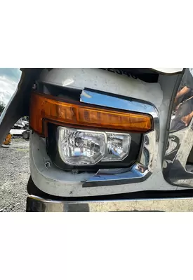 INTERNATIONAL HX520 Headlamp Assembly