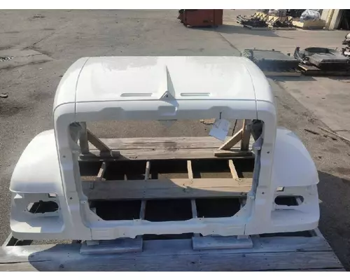 INTERNATIONAL HX520 Hood Assembly