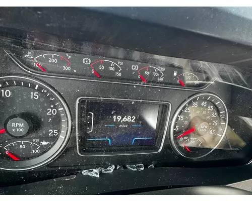 INTERNATIONAL HX520 Instrument Cluster