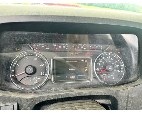 INTERNATIONAL HX520 Instrument Cluster