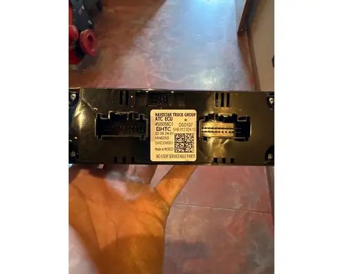 INTERNATIONAL HX520 Temperature Control