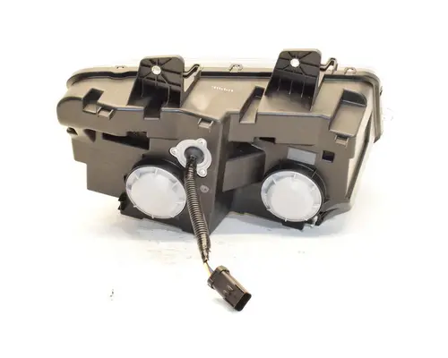 INTERNATIONAL HX615 Headlamp Assembly