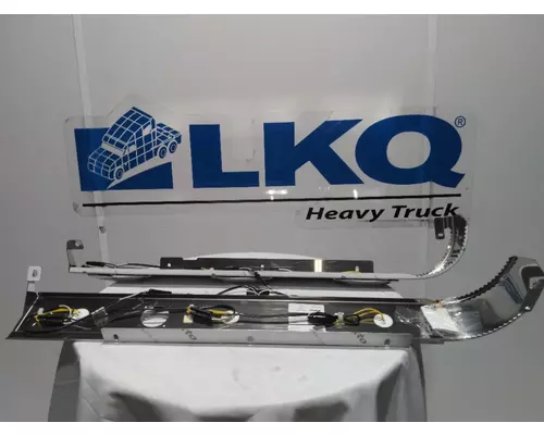 INTERNATIONAL HX615 Side Fairing