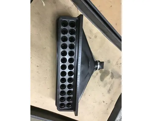 INTERNATIONAL HX620 Air Cleaner
