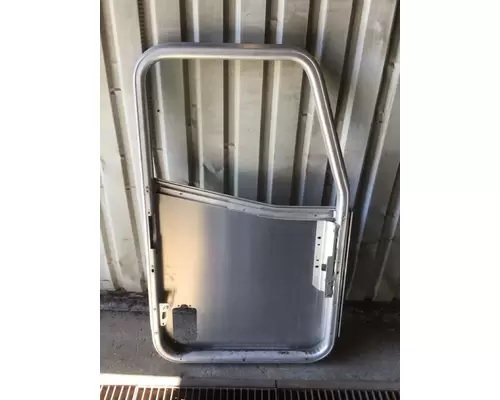 INTERNATIONAL HX620 Door Assembly, Front