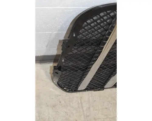 INTERNATIONAL HX620 Grille