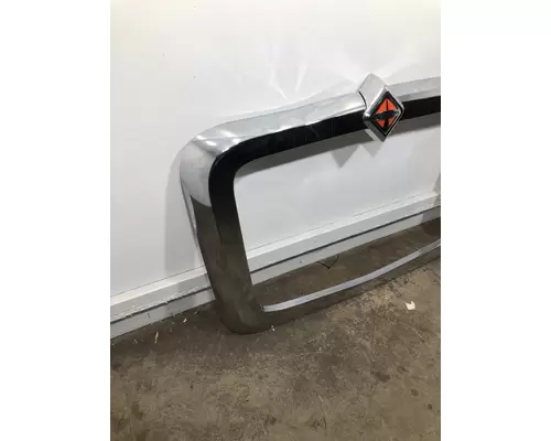 INTERNATIONAL HX620 Grille