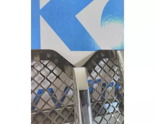 INTERNATIONAL HX620 Grille