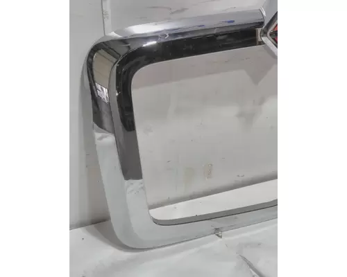 INTERNATIONAL HX620 Grille