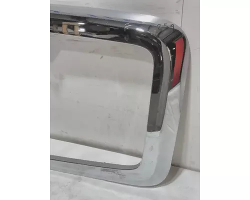 INTERNATIONAL HX620 Grille