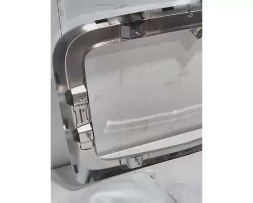 INTERNATIONAL HX620 Grille