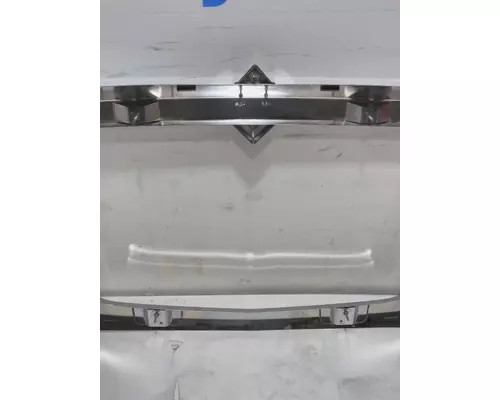 INTERNATIONAL HX620 Grille