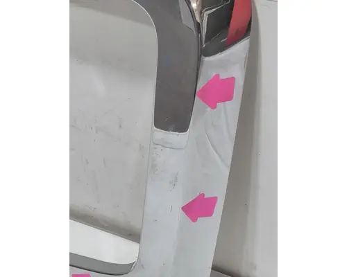 INTERNATIONAL HX620 Grille