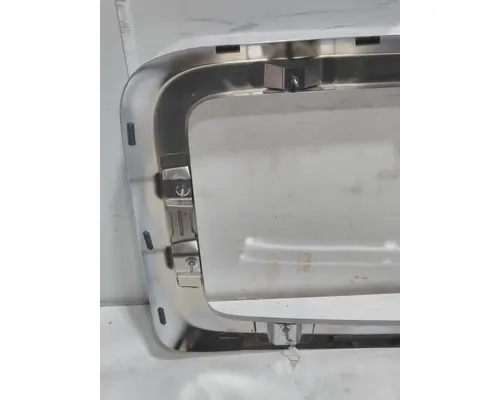 INTERNATIONAL HX620 Grille