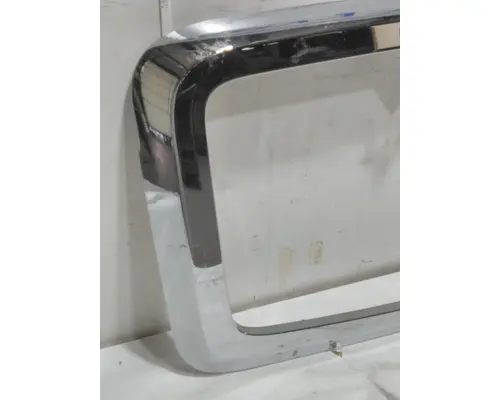 INTERNATIONAL HX620 Grille