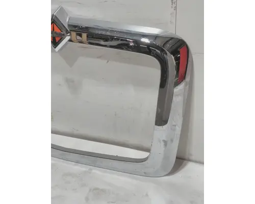 INTERNATIONAL HX620 Grille