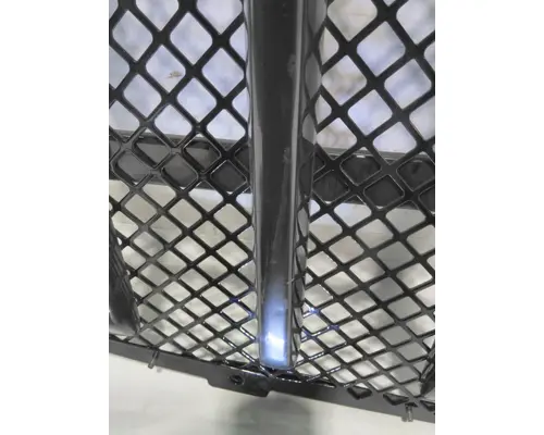 INTERNATIONAL HX620 Grille