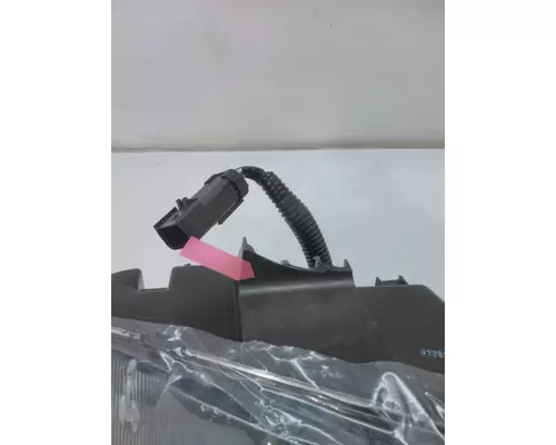 INTERNATIONAL HX620 Headlamp Assembly
