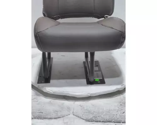 INTERNATIONAL HX620 Seat, Front