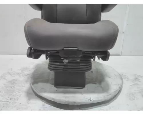 INTERNATIONAL HX620 Seat, Front