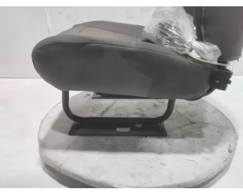 INTERNATIONAL HX620 Seat, Front