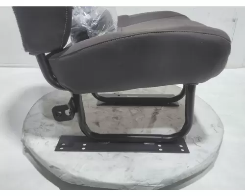 INTERNATIONAL HX620 Seat, Front