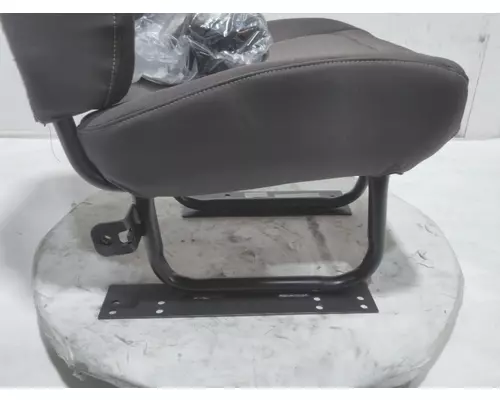 INTERNATIONAL HX620 Seat, Front