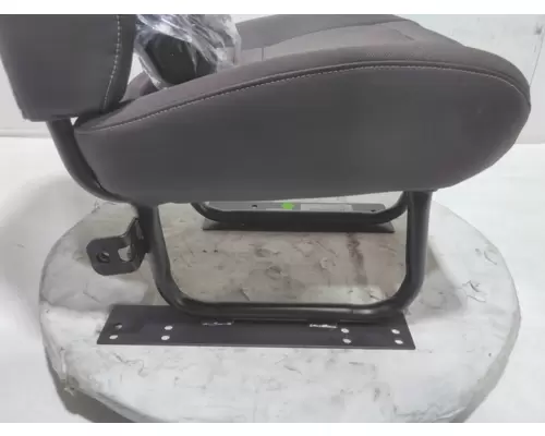 INTERNATIONAL HX620 Seat, Front