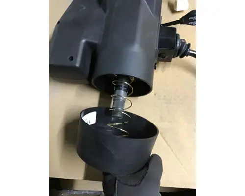 INTERNATIONAL HX620 Steering Column